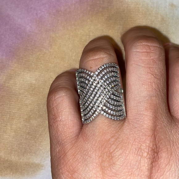 Silver ring - Picture 2 of 4